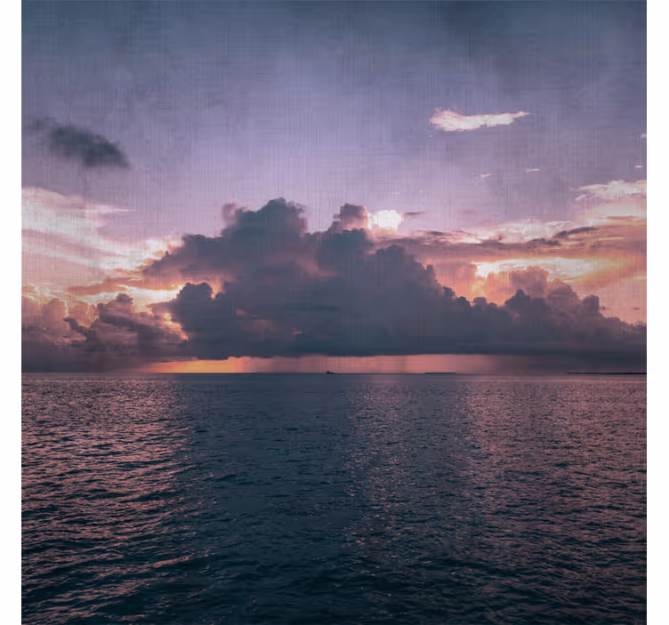 Tapisserie violet océan calme et nuageux - TenStickers