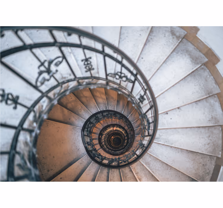 Tapisserie villes et pays design d'escalier en spirale - TenStickers