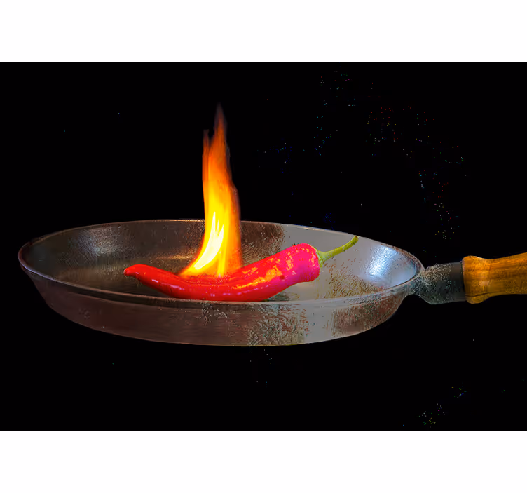 Papier peint moderne Piment rouge en feu - TenStickers