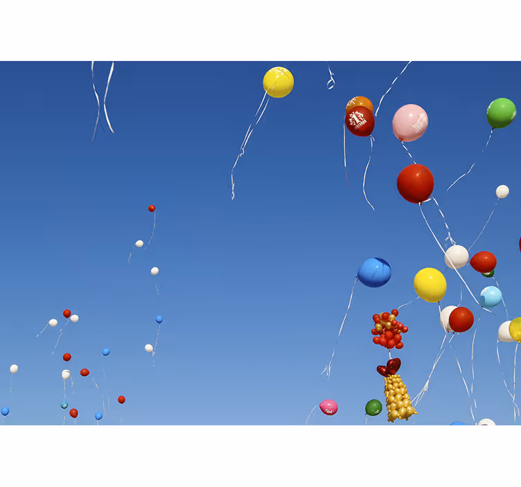 Tapisserie amour ballons colorés flottants - TenStickers