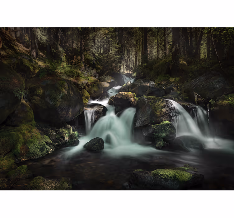 Tapisserie cascade ruisseau forestier paisible - TenStickers