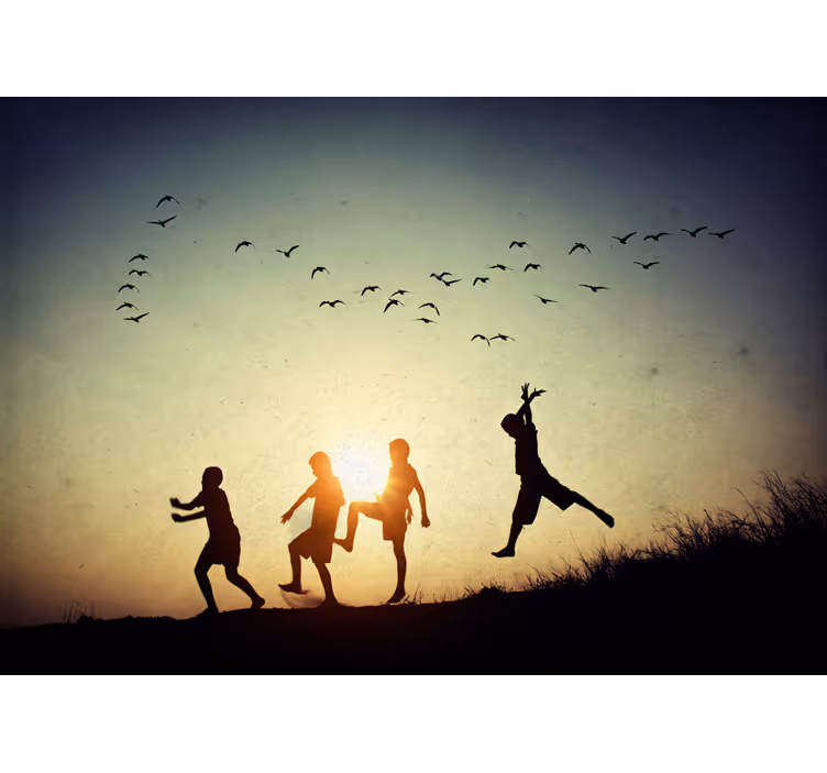 Tapisserie personnalisée silhouette d'enfants jouant - TenStickers