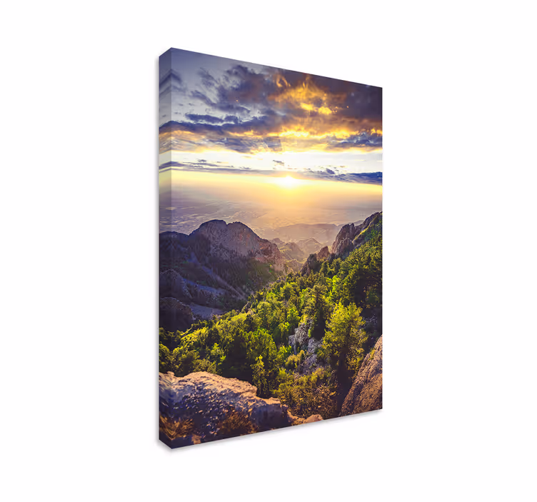 Tableau Lever du soleil sur la montagne - TenStickers