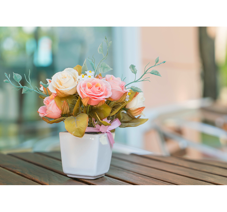 Store enrouleur salon roses sur table - TenStickers