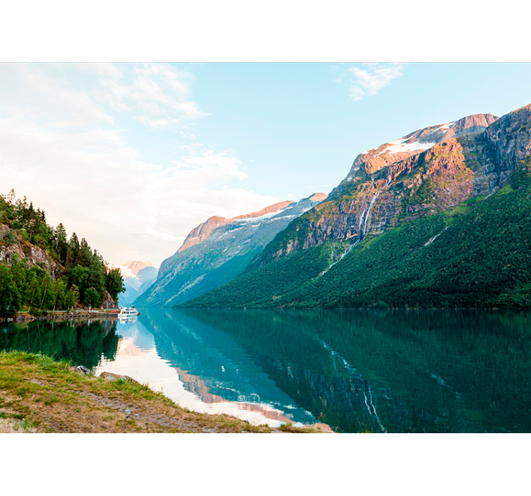 Tapisserie murale lac avec des montagnes - TenStickers