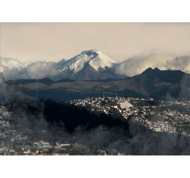 Tapisserie montagne perspective sur la montagne enneigée - TenStickers