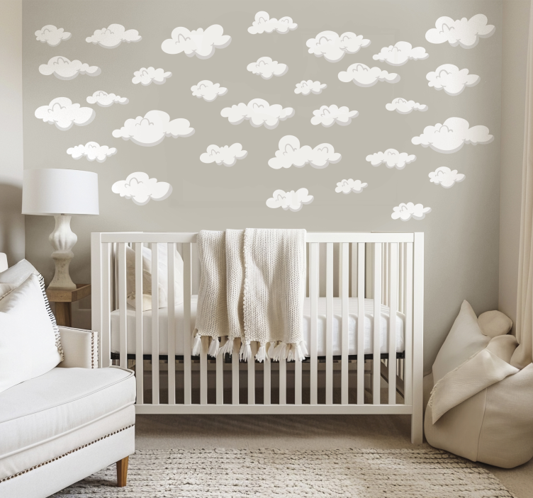 Tapisserie pour chambre bébé modèle de nuages - TenStickers