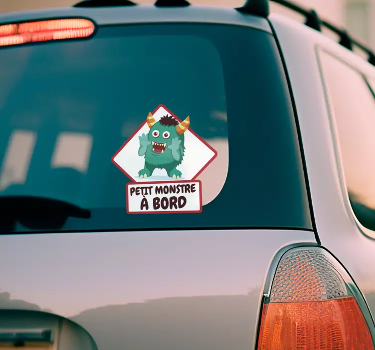 Stickers Bébé à Bord Petit monstre à bord - TenStickers