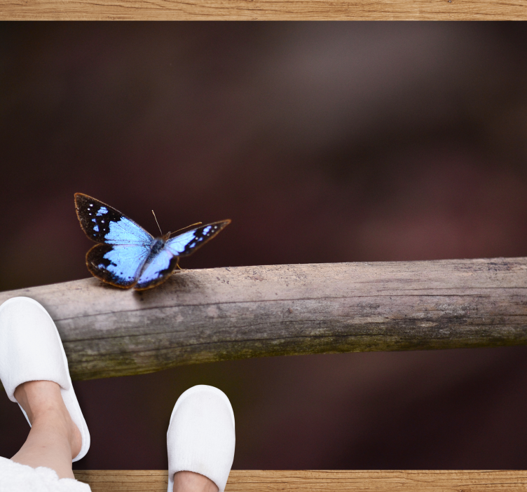 Tapis vinyle nature papillon sur une branche - TenStickers